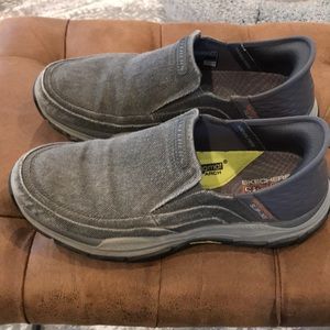 Sketchers Slip-ins with air-cooled memory foam. Size 9.5. Charcoal in color